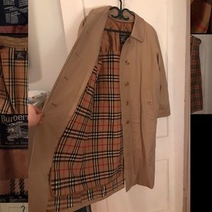 Vintage Burberry’s women’s trench-coat